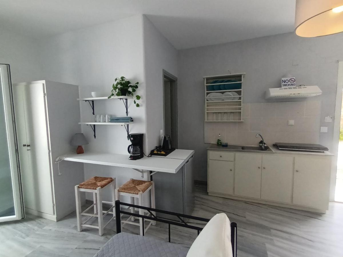 Athina'S Blue Studios Nausa Exteriér fotografie