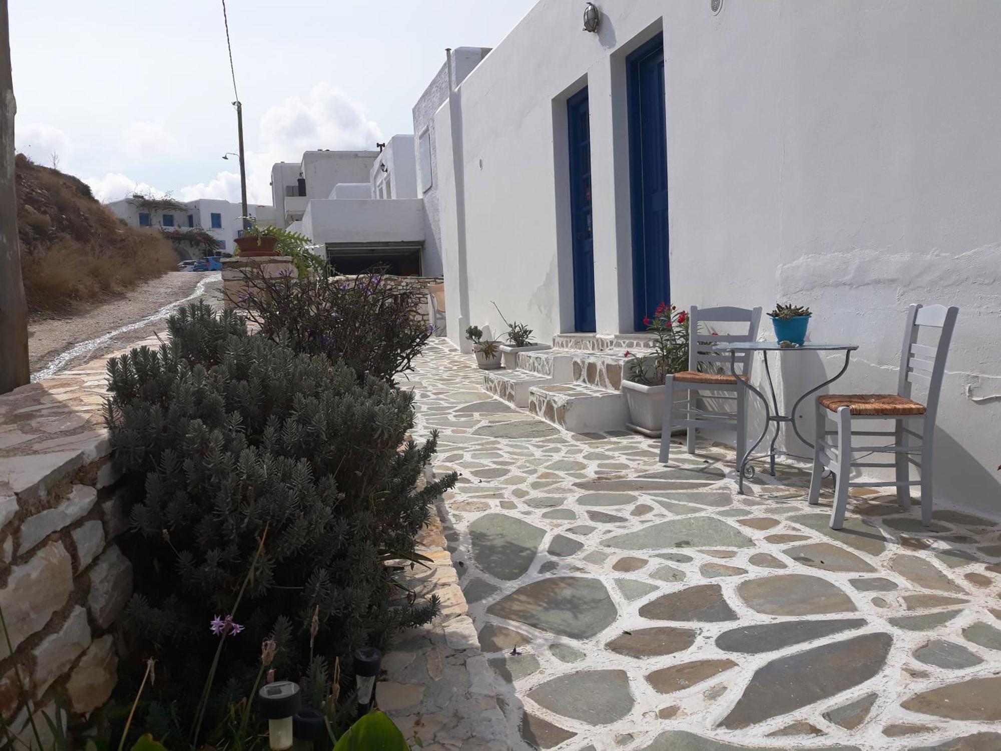 Athina'S Blue Studios Nausa Exteriér fotografie