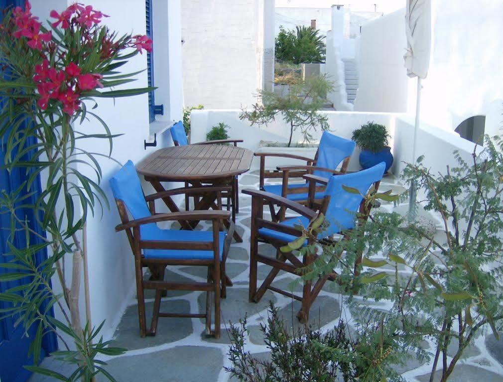 Athina'S Blue Studios Nausa Exteriér fotografie