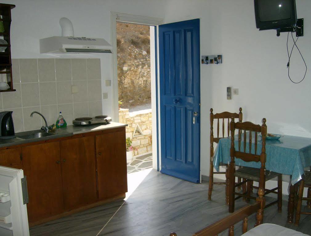 Athina'S Blue Studios Nausa Exteriér fotografie